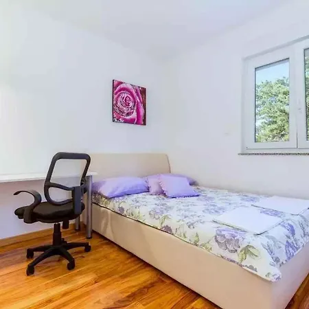 Apartment In Crikvenica 5621